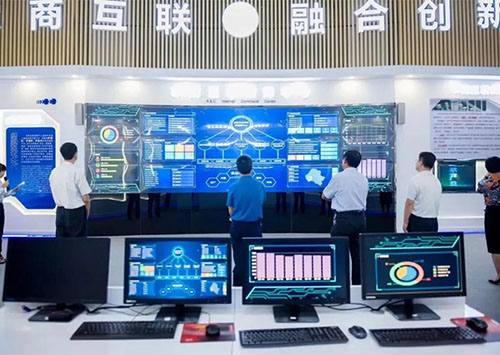 vican帶您探索無縫拚接屏與傳統屏幕的區別